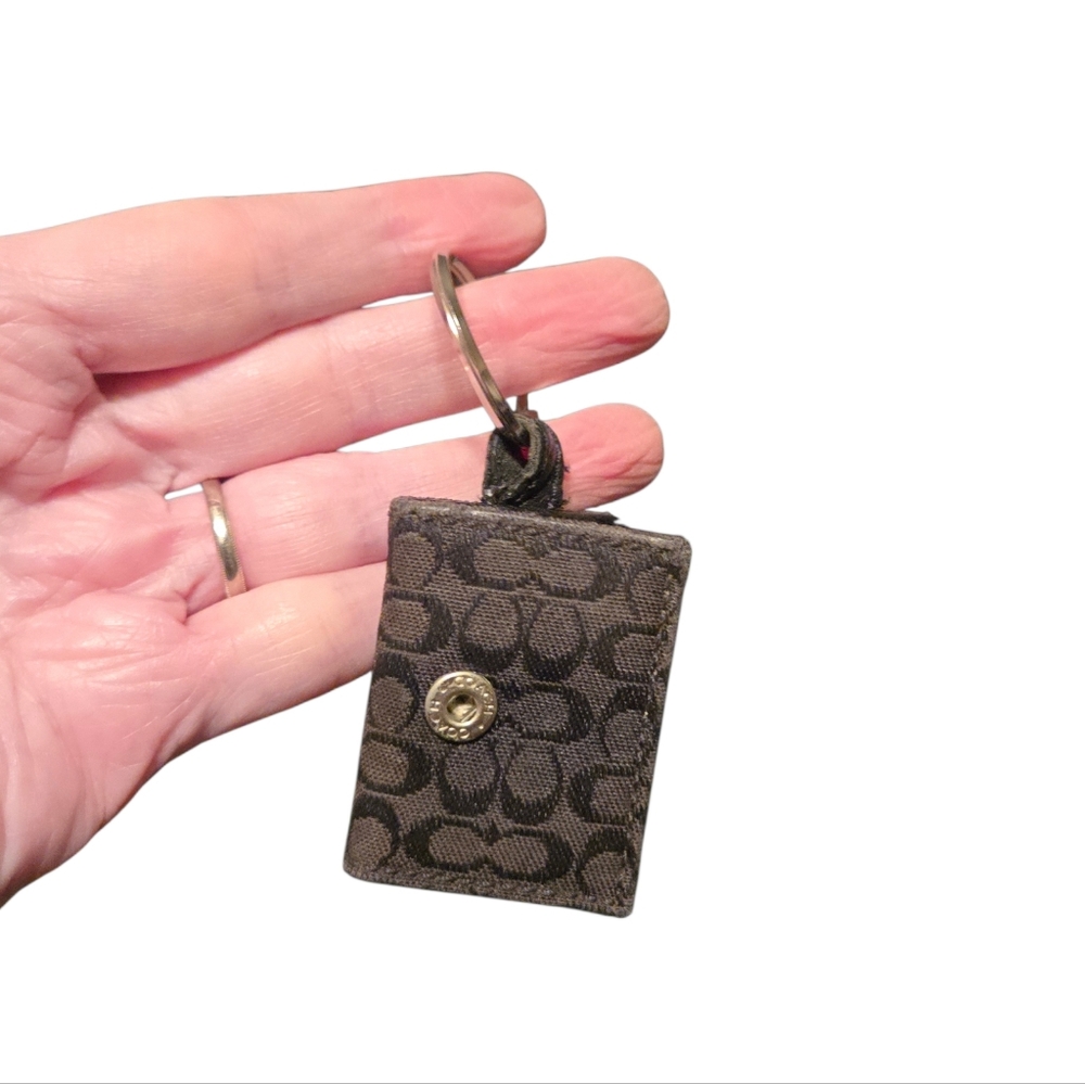 COACH Signature Canvas Picture Frame Wallet Keychain NWT (3-fer) Coach Dusty - Picture 7 of 11